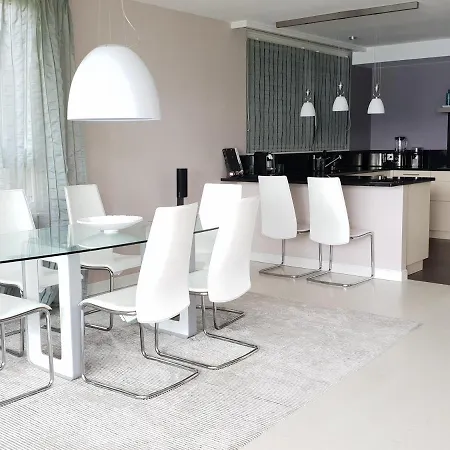 Daire Lake View 4 Bedroom *