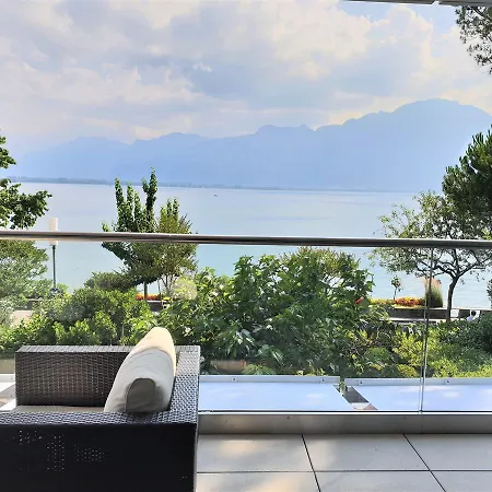 Lake View 4 Bedroom 아파트 *